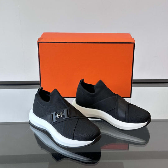 Damen Sportliche Slip-On Sneakers mit atmungsaktiver Mesh-Oberfläche und Dämpfungssystem R&B