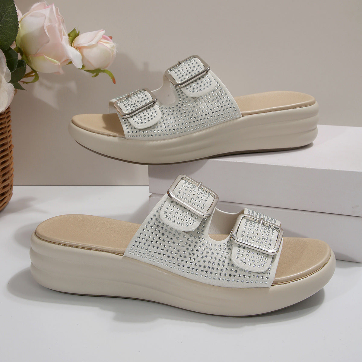Damen Sandalen mit doppeltem Riemen und modischen Schnallen R&B