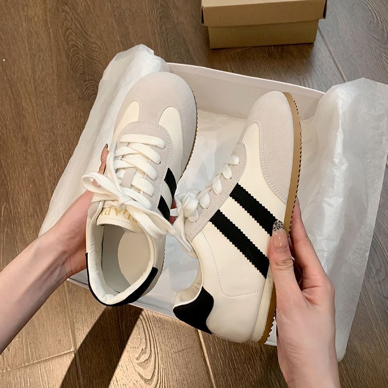 Damen Sportliche Sneakers mit hochwertiger Wildleder-Oberfläche und atmungsaktivem Innenfutter