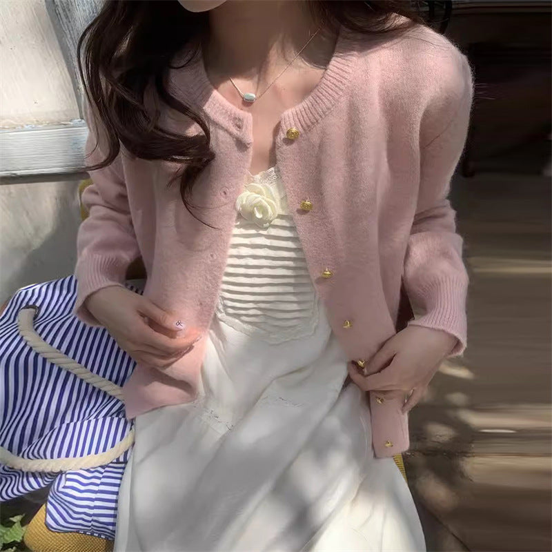 R&B | Strickjacke - Retro Rundhalsausschnitt - Kleine goldene Knopfdetails