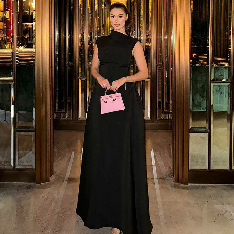 Damen Maxi-Abendkleid mit elegantem Stehkragen und schwingendem Rock R&B