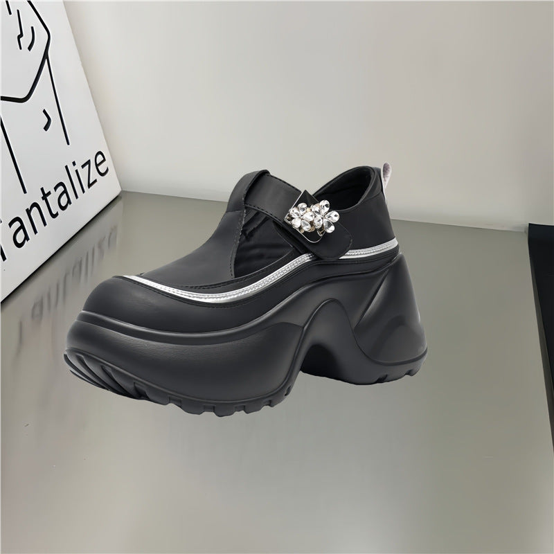 Damen modische Clogs mit auffälligem Absatz und Schmuckdetails R&B