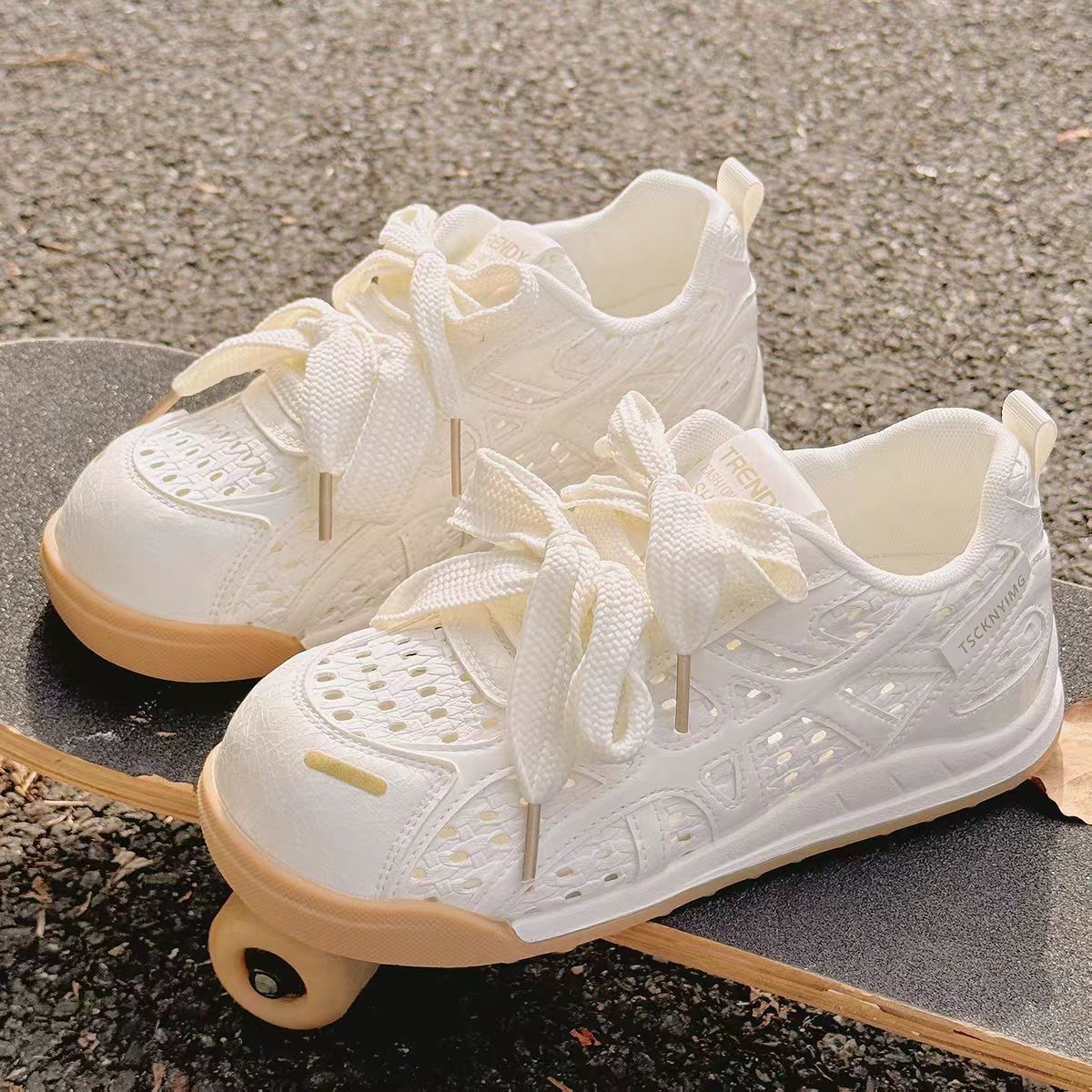 Damen Atmungsaktive Freizeitschuhe mit gesundheitsfördernder Sohle und praktischen Schnürsystem R&B
