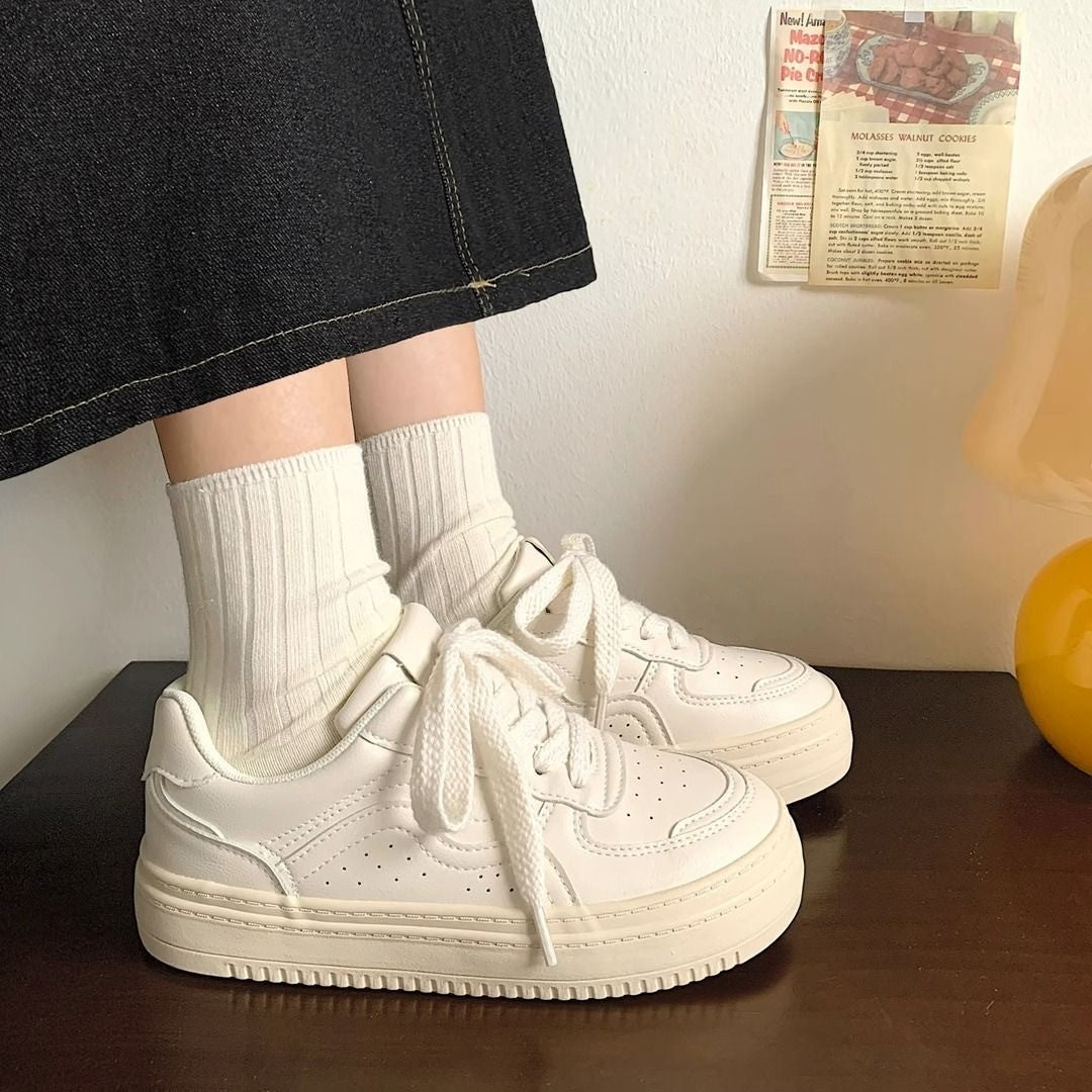 Damen Sportliche Sneakers mit gepolsterter Laufsohle und markantem Design R&B