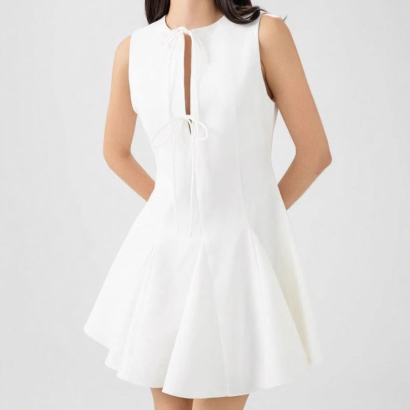 Damen Freizeitkleid mit raffinierten Knoten-Details und schwingendem Saum R&B