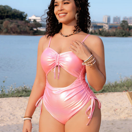 Damen Einteiliger Badeanzug mit aufregendem Cut-Out und Rüschen R&B
