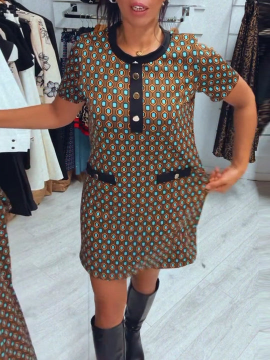 Damen Kurzarmkleid mit knöpfigem Ausschnitt und dekorativen Taschen Heidi-Mode