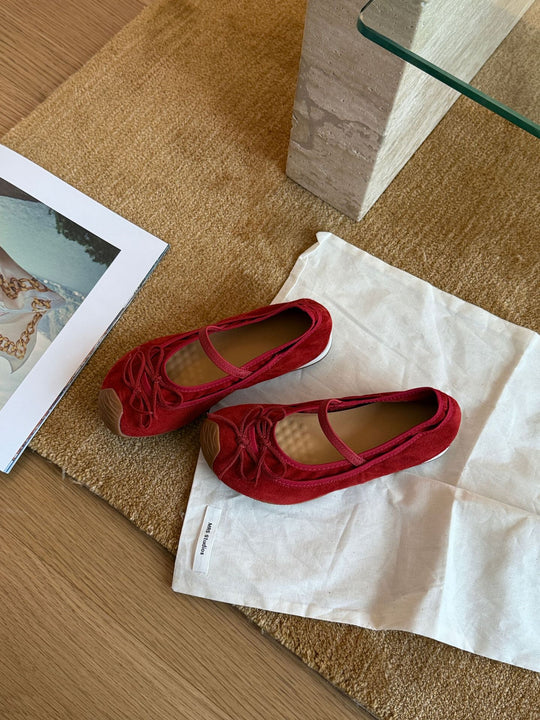 Damen Ballerinas aus hochwertigem Wildleder mit Riemchen und dekorativer Schleife R&B
