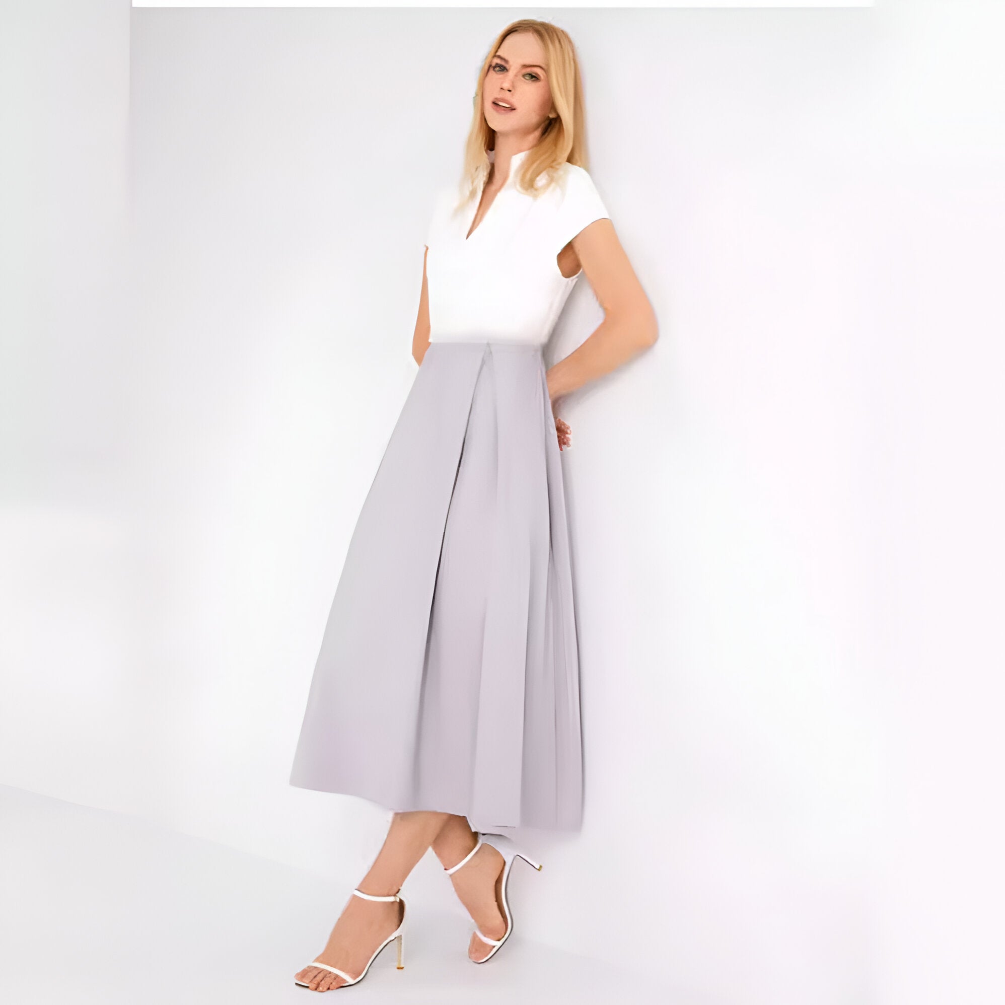 R&B | Weißes Farbblock V-Ausschnitt Ausgestellt Sommerkleid