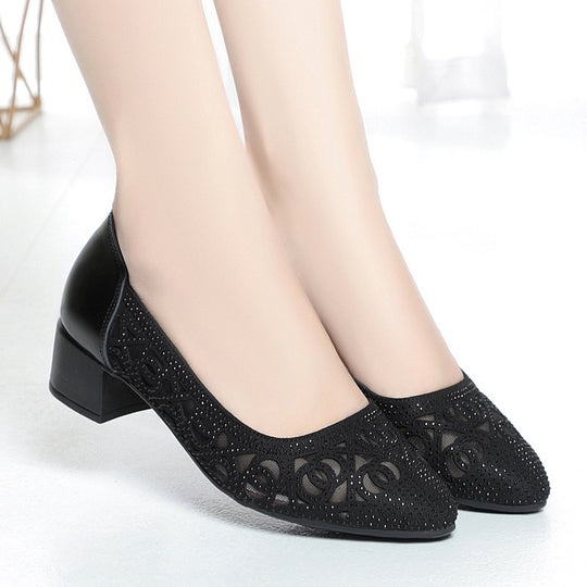 Damen Elegante Ballerinas mit dekorativem Cut-Out-Design und strukturiertem Absatz R&B