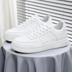 Damen Sportliche Sneakers mit robustem Lederobermaterial und dämpfender Sohle