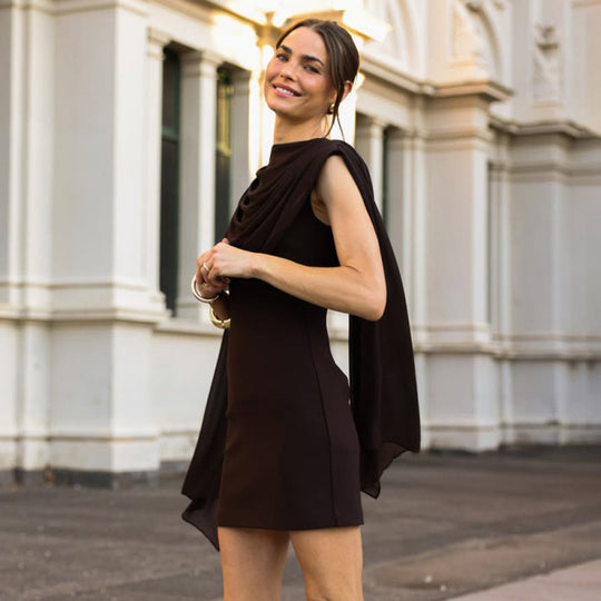 Damen Elegantes Cocktailkleid mit drapierter Schulterpartie und figurbetontem Schnitt R&B
