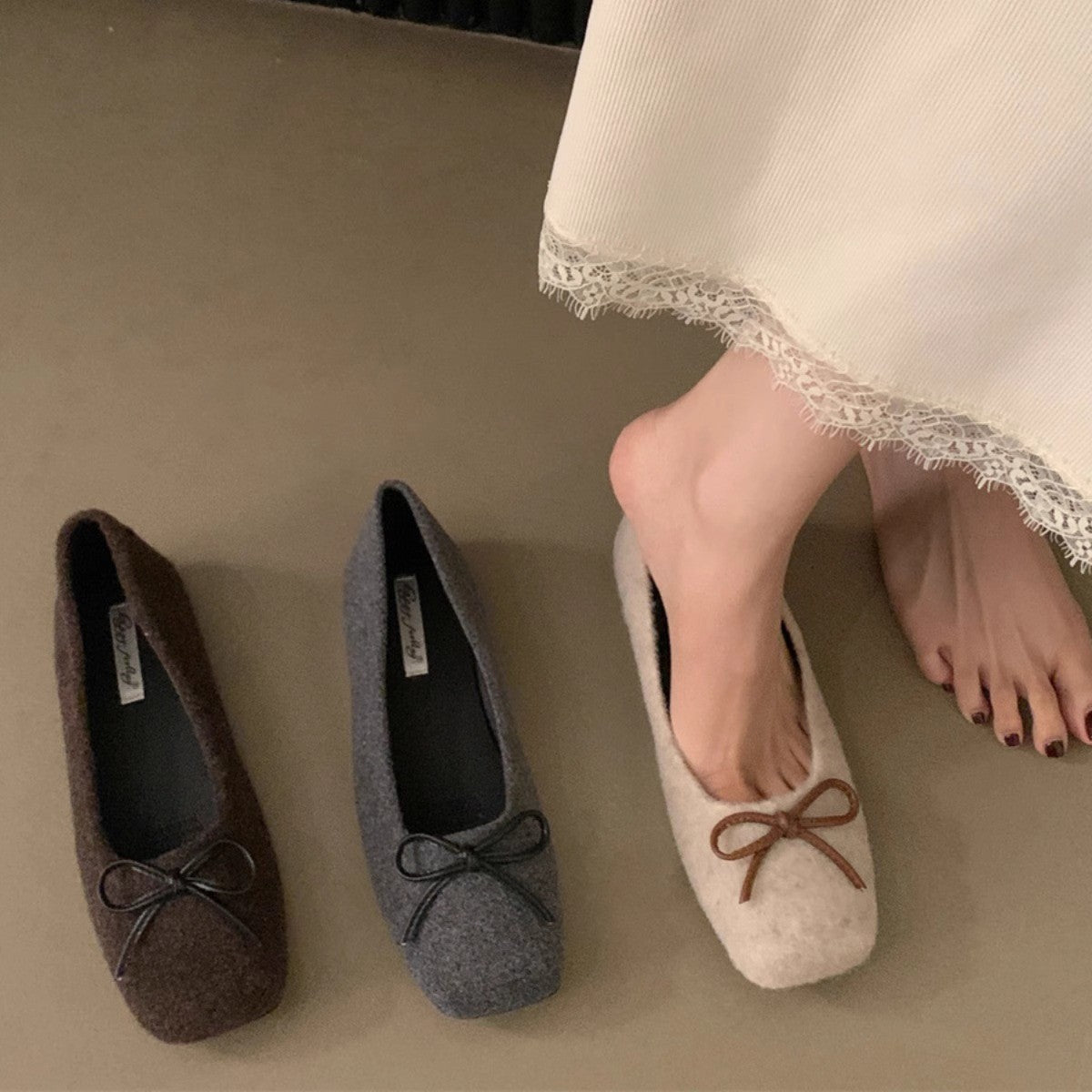 Damen filigrane Ballerinas aus weichem Filz mit dekorativem Schleifenakzent R&B