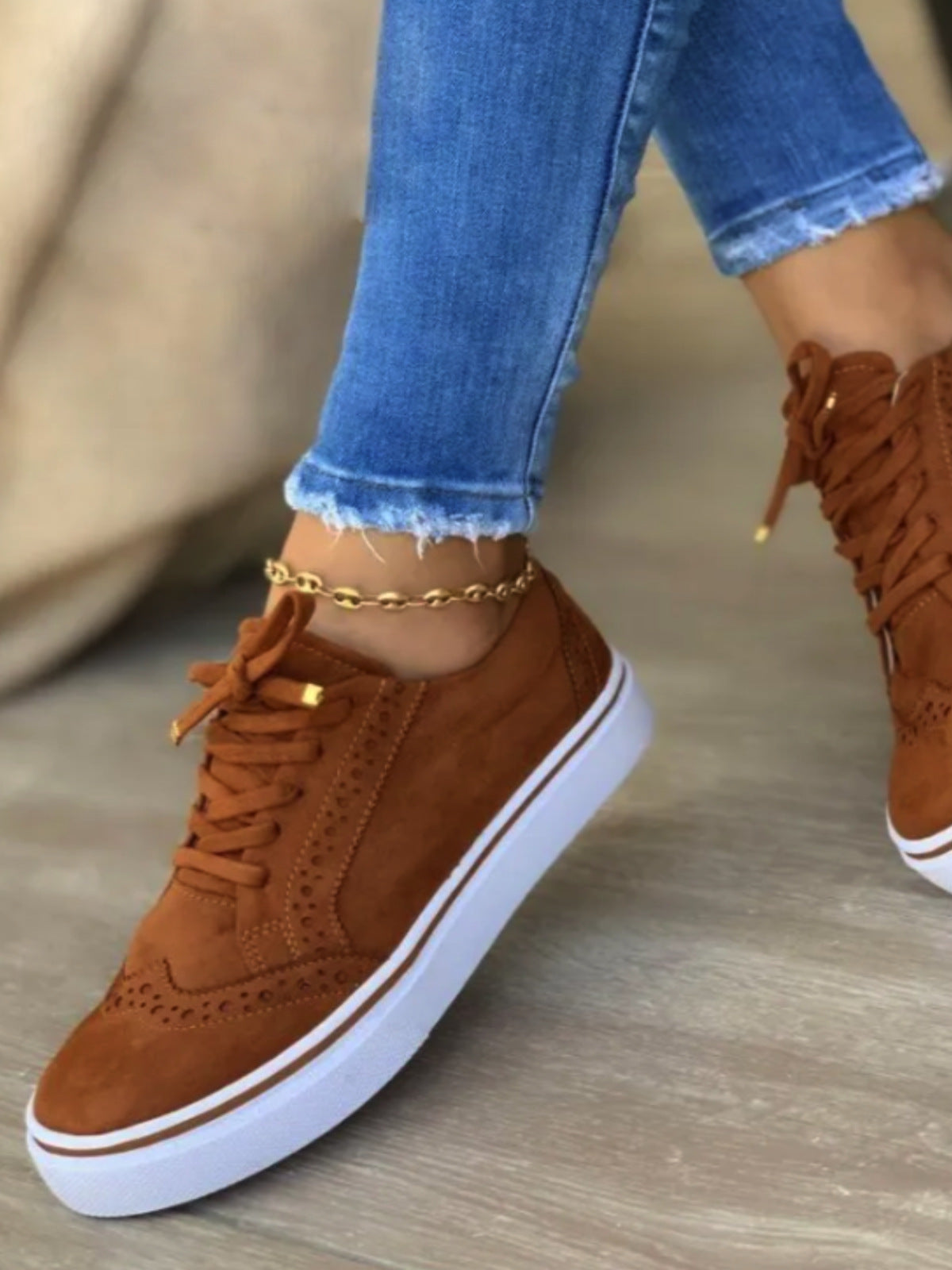 Damen Sneaker mit modischem Textilobermaterial und dämpfender Sohle R&B