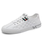 Damen Modische Sneakers aus hochwertigem Kunstleder mit bequemem Fußbett
