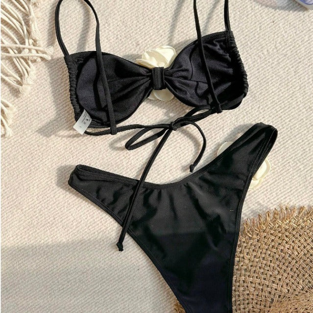 Damen Hochgeschlossener Bikini mit raffinierten Blumenapplikationen R&B