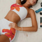 Damen Bandeau-Bikini-Set mit sportlichen Shorts R&B