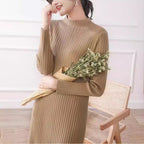 Damen Strickkleid mit feiner Rippstruktur und hohem Kragen R&B