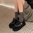 Damen modische Plateau-Sneaker mit floralen Applikationen und dämpfendem Fußbett R&B