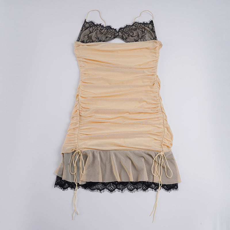 Damen Kleid mit raffiniertem Rüschendesign und eleganter Spitzenverzierung R&B