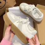 Damen Sportliche Sneakers mit rutschfester Gummisohle und atmungsaktiver Oberflächenstruktur