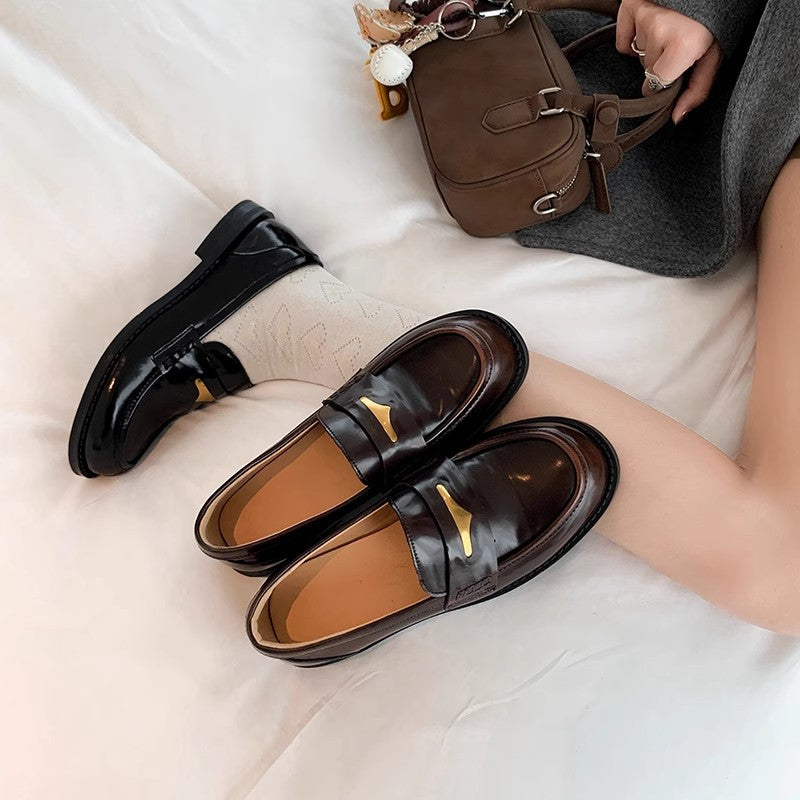 Damen Elegante Loafers aus feinem Leder mit glänzenden Akzenten und gepolstertem Fußbett R&B