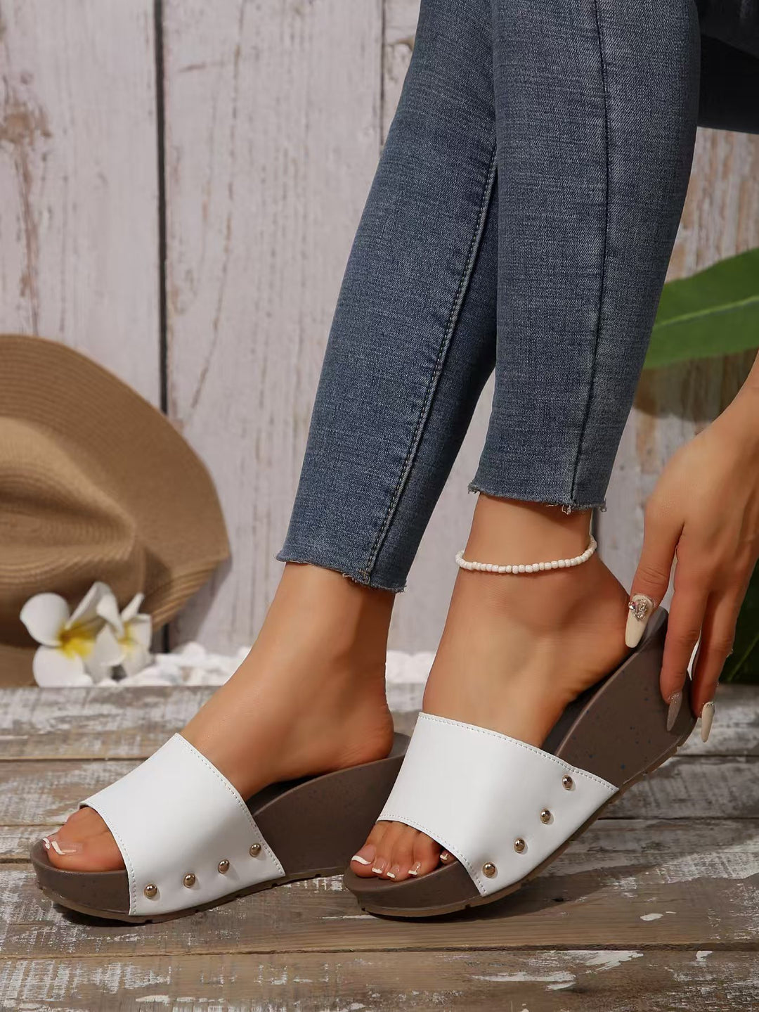 Damen Wedge-Sandalen mit glitzernden Detail und modischem Leo-Muster R&B