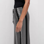 Damen Weit geschnittene Sommerhose mit elastischem Bund R&B