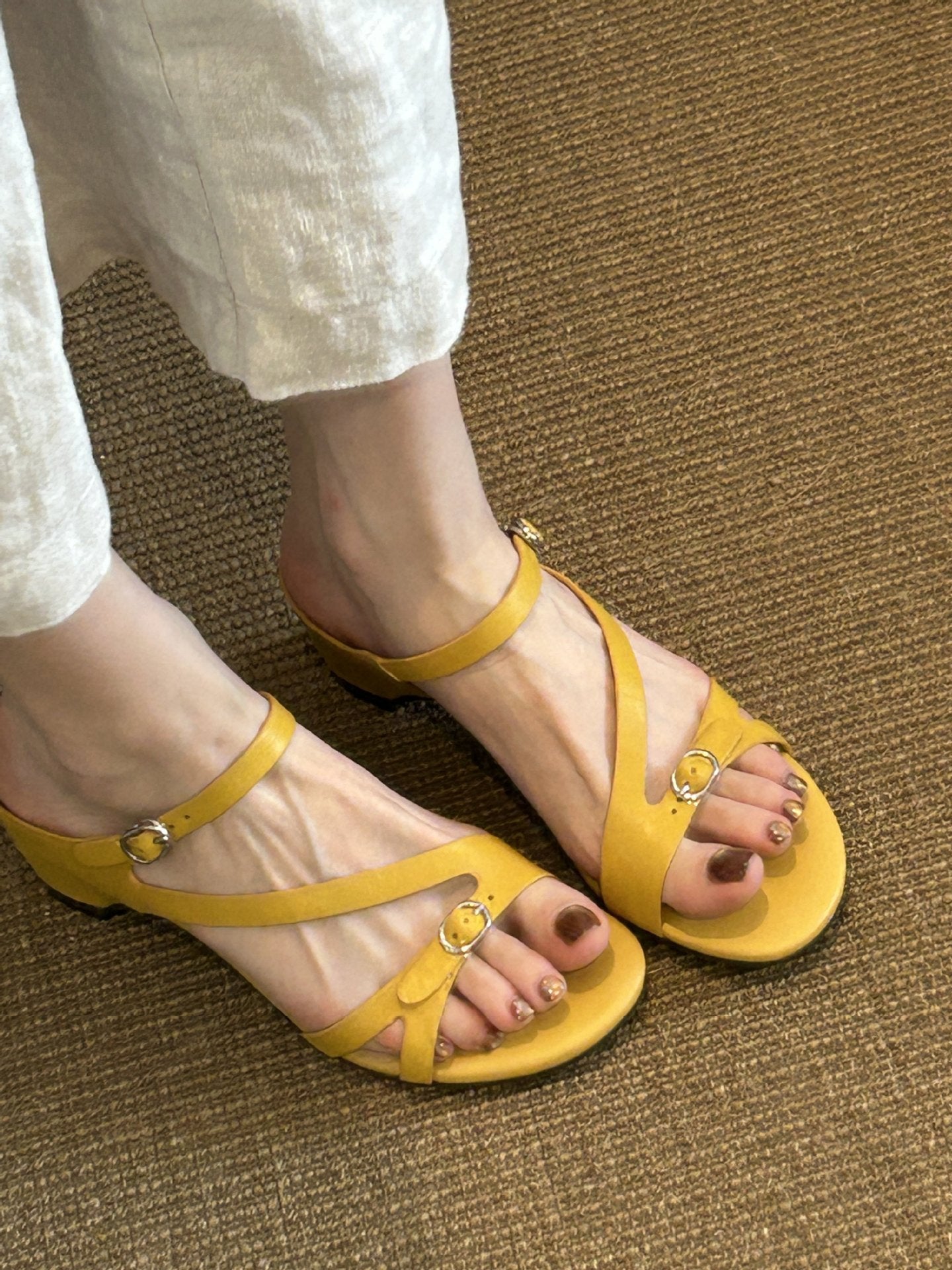 Damen Komfortable Riemchen-Sandalen mit verstellbarem Schnallenverschluss R&B