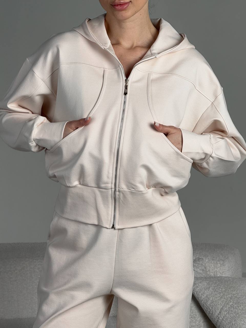 Damen lässige Kapuzenjacke mit hochwertigem Reißverschluss und seitlichen Taschen R&B