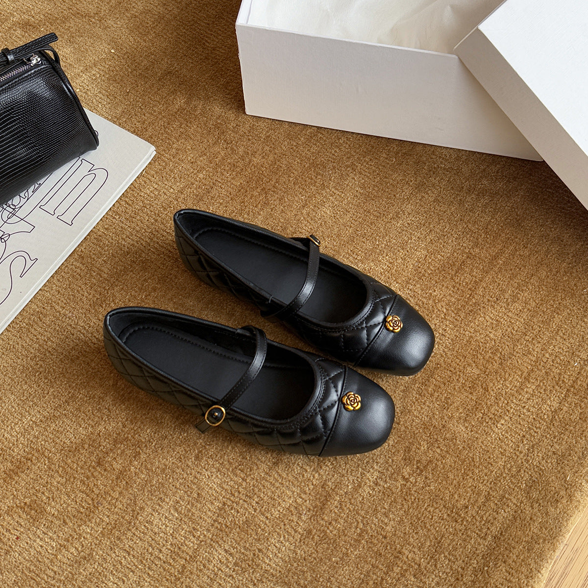 Damen Ballerinas im klassischen Design mit dekorativem Riemen R&B