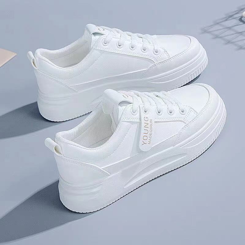Damen Sportliche Sneakers mit gepolsterter Sohle und modernem Design R&B