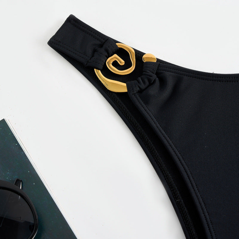 Damen Bikini-Set mit breiten Trägern und modischem Golddetail R&B