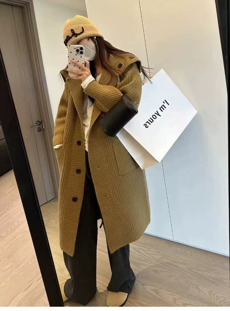 Damen Grobstrickjacke mit voluminösem Schnitt und dekorativen Knöpfen R&B