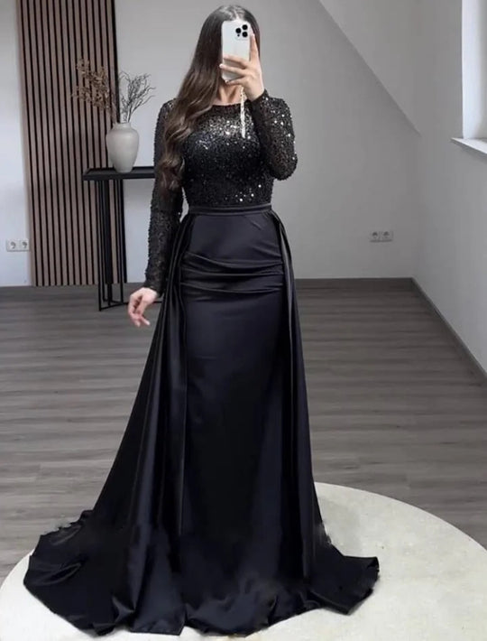 Damen Elegantes Abendkleid mit Glitzerdetails und fließendem Stoff R&B
