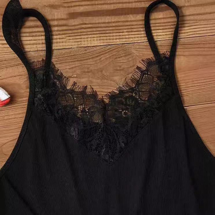 Damen Blumenkleid mit Spitzenoberteil und gefächertem Rock R&B