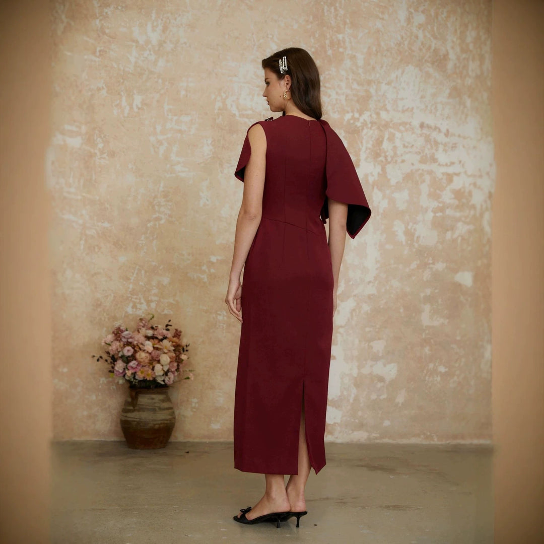 Damen Elegantes Abendkleid mit schulterfreiem Design und raffinierten Drapierungen R&B