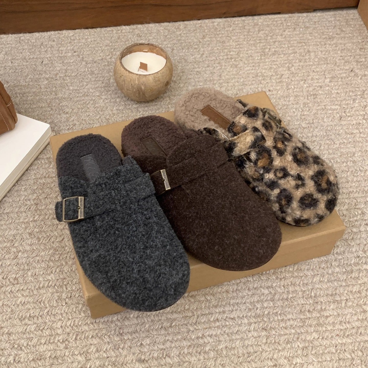 Damen Clogs aus hochwertigem Wollfilz mit dekorativen Schnallenapplikationen R&B