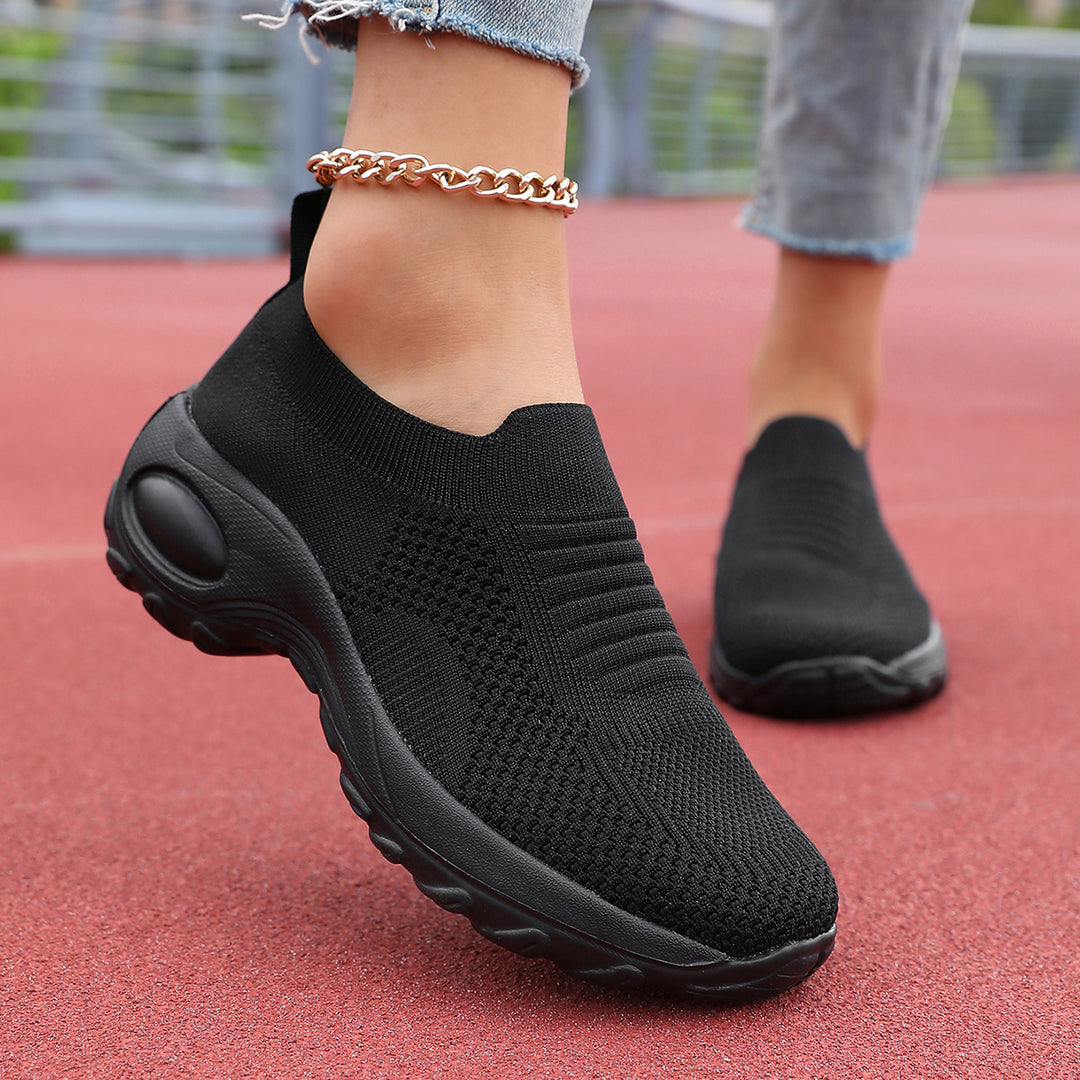 Damen Sportliche Slip-On Sneakers mit atmungsaktivem Obermaterial und rutschfester Sohle R&B