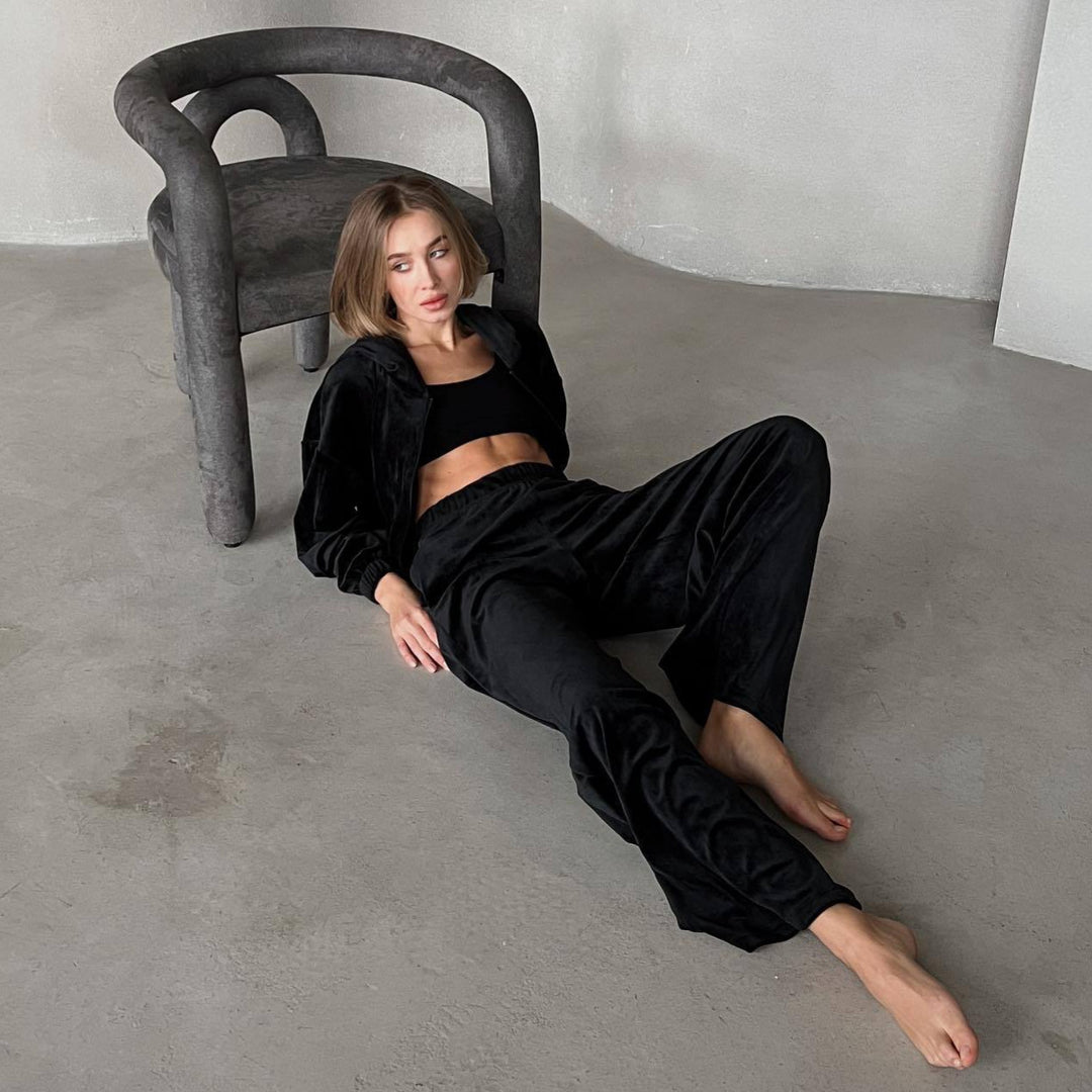 Damen sportliches Velours-Loungewear-Set mit praktischer Kapuze und elastischen Bündchen R&B