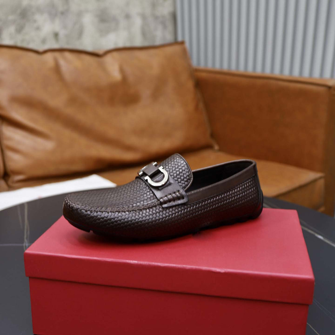 Damen Mokassin mit geflochtenem Leder und modischem Schnallen-Detail R&B