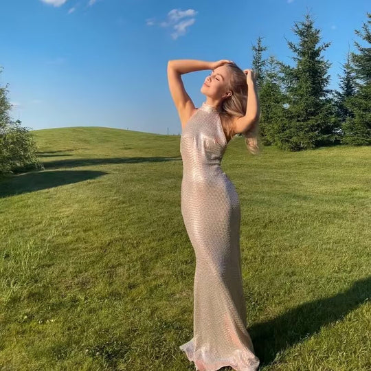 Damen Abendkleid mit funkelndem Pailletten-Design und elegantem Halterneck R&B