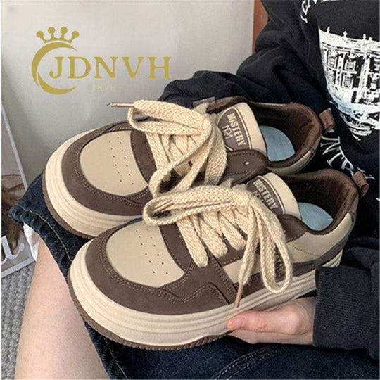 Damen modische Sneakers mit verstärktem Plateau und einzigartiger Schnürung R&B
