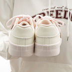 Damen Sneakers mit floralem Stickmuster und bequemer Dämpfung