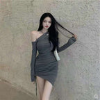 Damen Elegantes Minikleid mit asymmetrischem Ausschnitt und figurbetontem Raffungseffekt