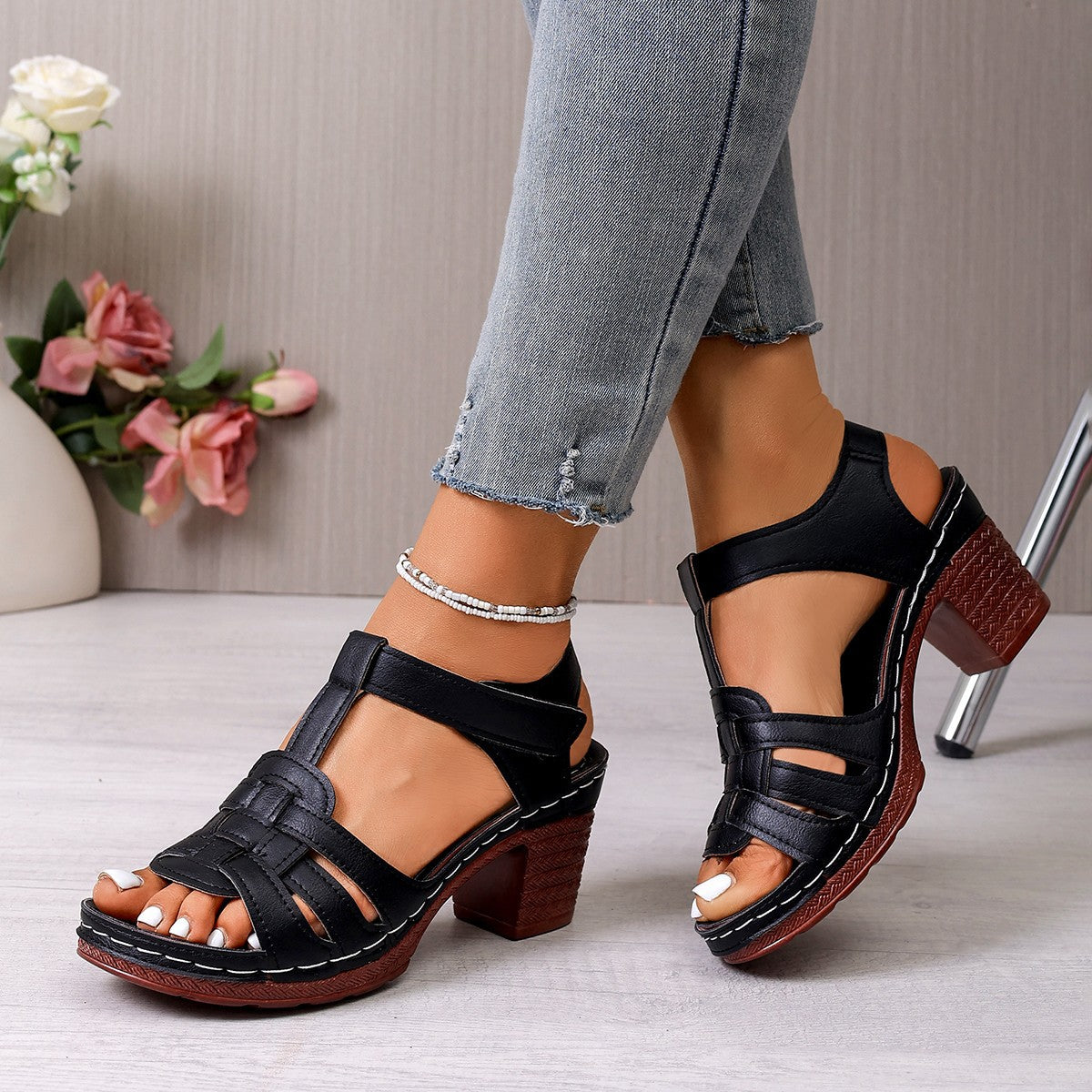 Damen Komfortable Riemchen-Sandalen mit geschwungenem Absatz und atmungsaktivem Leder R&B