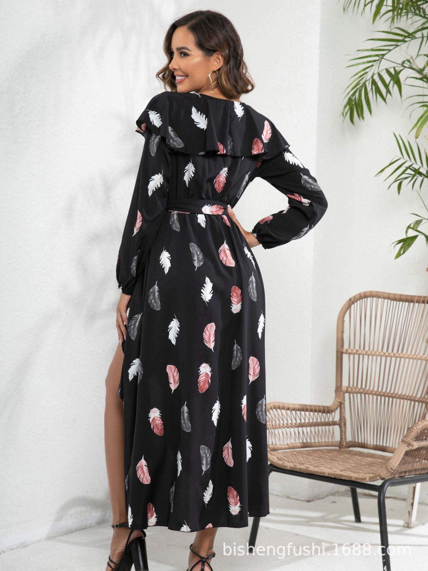 Damen Maxi-Kleid mit Rüschendetails und schickem Bindegürtel R&B