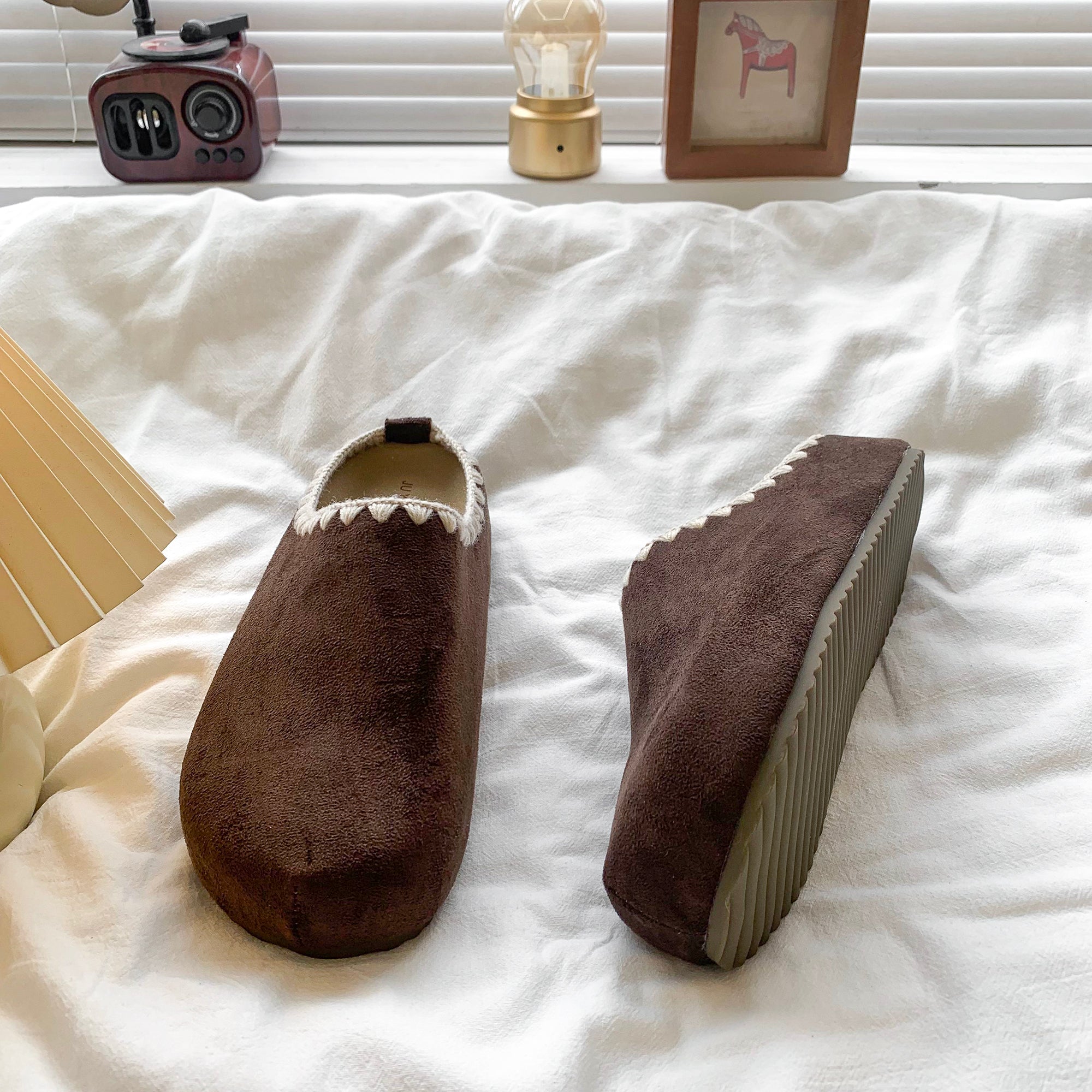 Damen Komfortable Filzclogs mit elegantem Riemen und weichem Innenfutter R&B