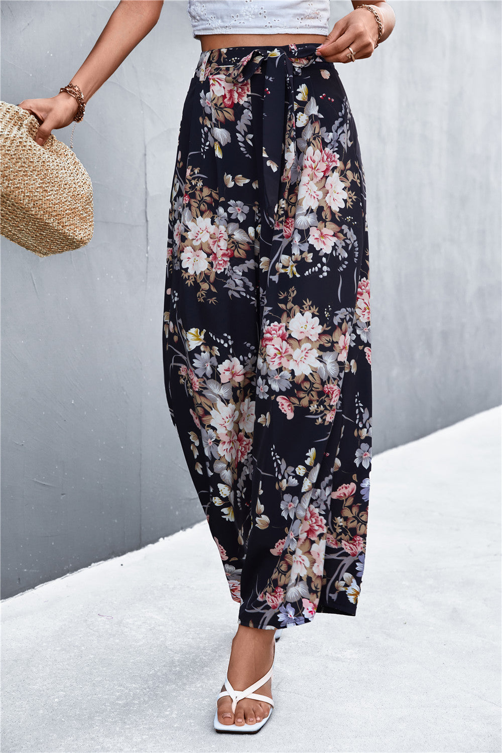 Damen Weite Blumenhose mit elastischem Bund und Bindegürtel R&B