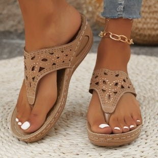 Damen Komfortable Zehentrenner-Sandalen mit floralem Schnitt R&B
